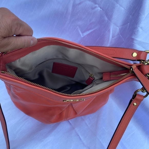 Coach Ashley Shoulder  Bag Peach - Picture 11 of 16
